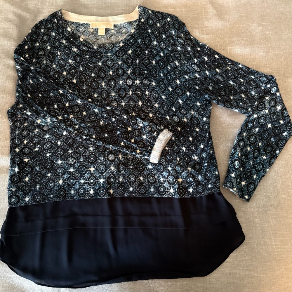 Michael Kors Blue white Patterned Top long sleeve with black sheer hem woman XL